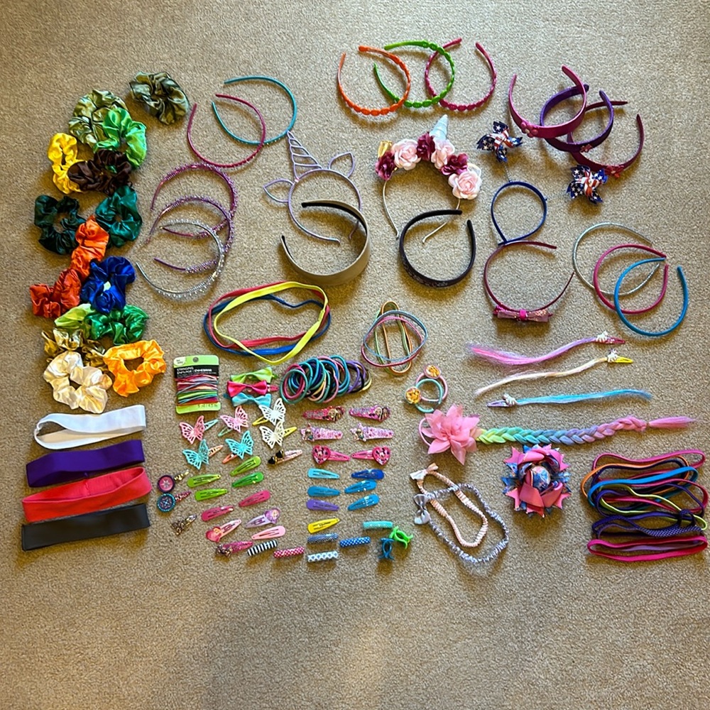 HUGE Girls hair bands, hair clips, and hair accessories lot